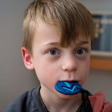 Load image into Gallery viewer, Jellystone Arrow pendant chew