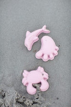 Load image into Gallery viewer, Scrunch Moulds.