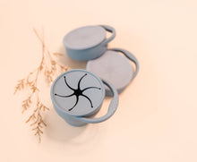Load image into Gallery viewer, Collapsible Silicone Snackie Cup