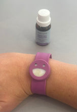 Load image into Gallery viewer, Kids Aromatherapy Slap Band
