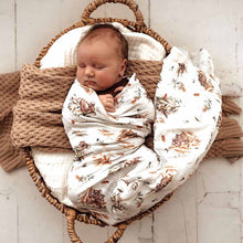 Load image into Gallery viewer, Snuggle Hunny Muslin Wrap.
